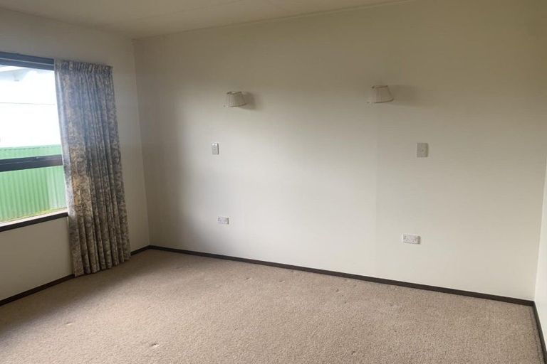 Photo of property in 12a Oxford Street, Marton, 4710