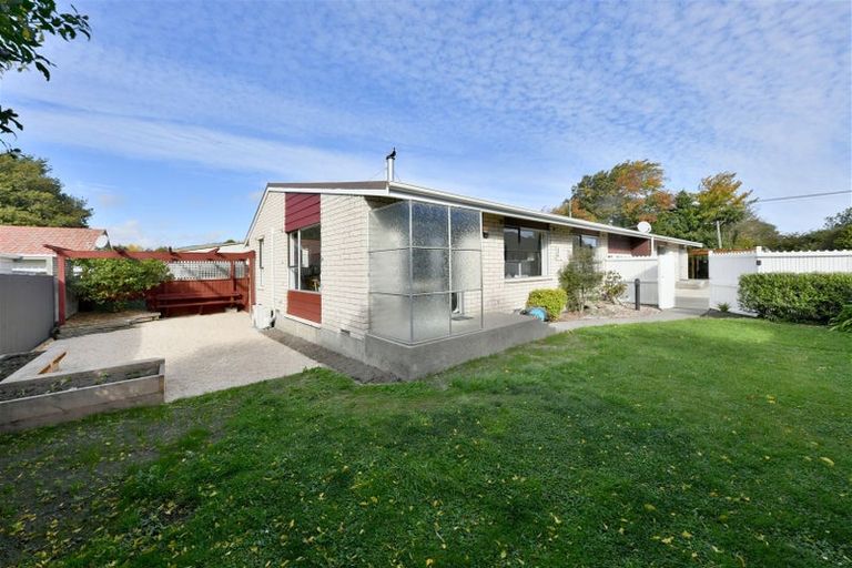 Photo of property in 2/56 Halswell Junction Road, Halswell, Christchurch, 8025