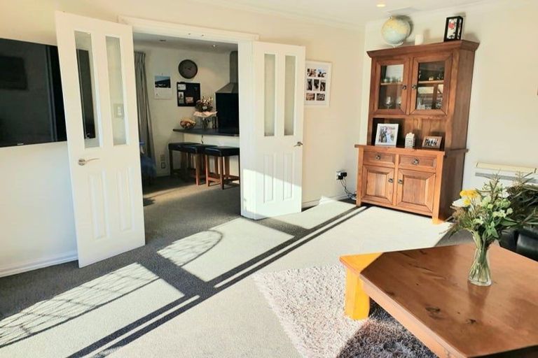 Photo of property in 10 Chilton Drive, Mairehau, Christchurch, 8052