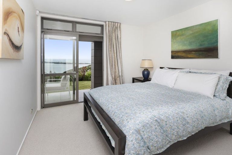 Photo of property in 5 Ophir Lane, Redcliffs, Christchurch, 8081