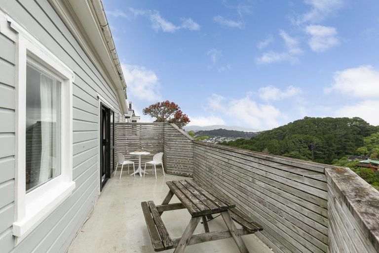 Photo of property in 18 Asquith Terrace, Brooklyn, Wellington, 6021