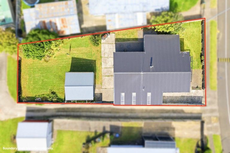 Photo of property in 27 Cross Street, Castlecliff, Whanganui, 4501