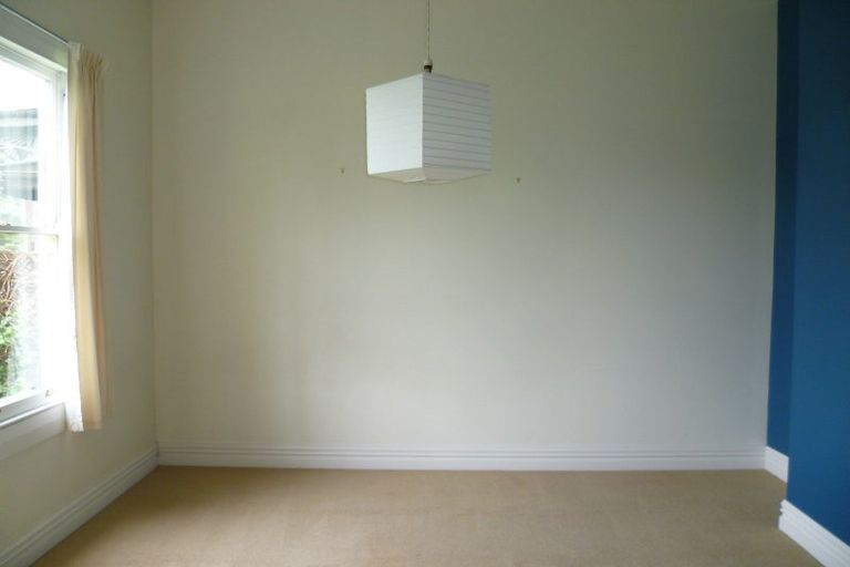 Photo of property in 5 Hereford Street, West End, Palmerston North, 4410