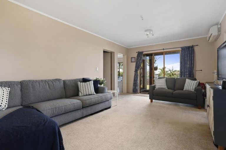 Photo of property in 35 Toroa Street, Torbay, Auckland, 0630