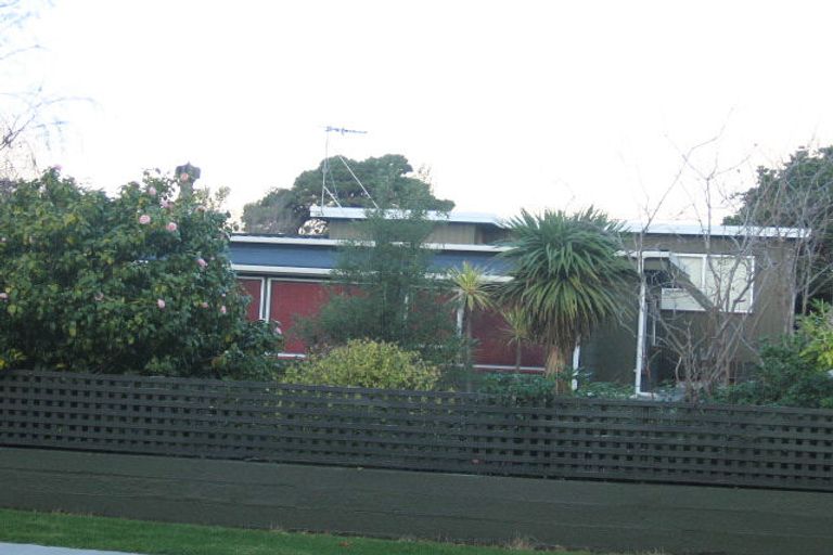 Photo of property in 54 Golf Road, Paraparaumu Beach, Paraparaumu, 5032