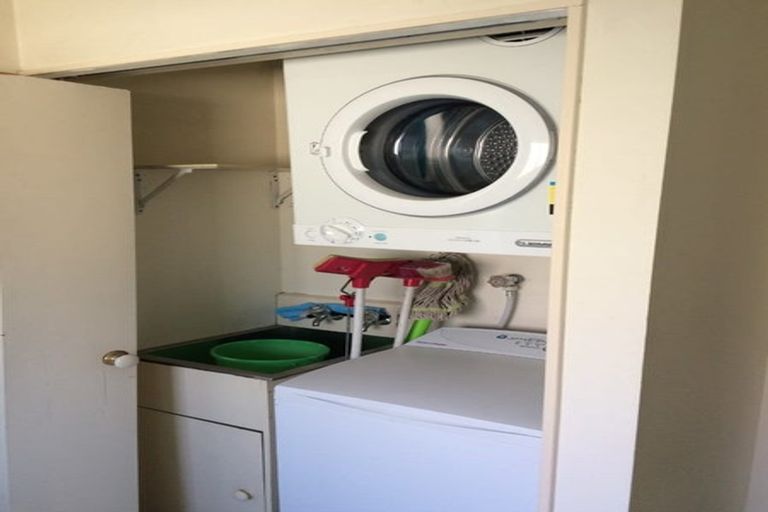 Photo of property in 4a Macdonald Crescent, Te Aro, Wellington, 6011