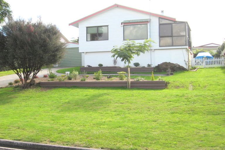 Photo of property in 6 Fairview Street, Tirau, 3410