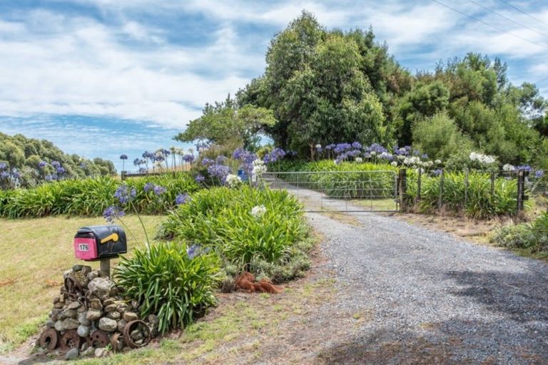 Photo of property in 176 Te Hapua Road, Te Horo, Otaki, 5581