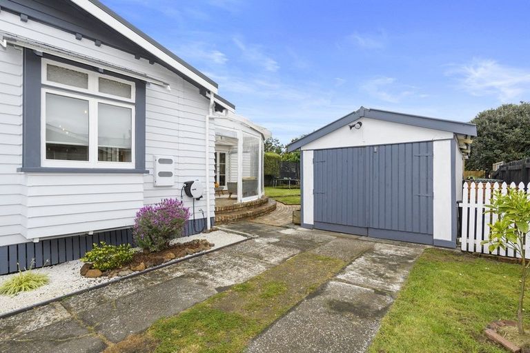 Photo of property in 20 Dinniss Avenue, Regent, Whangarei, 0112