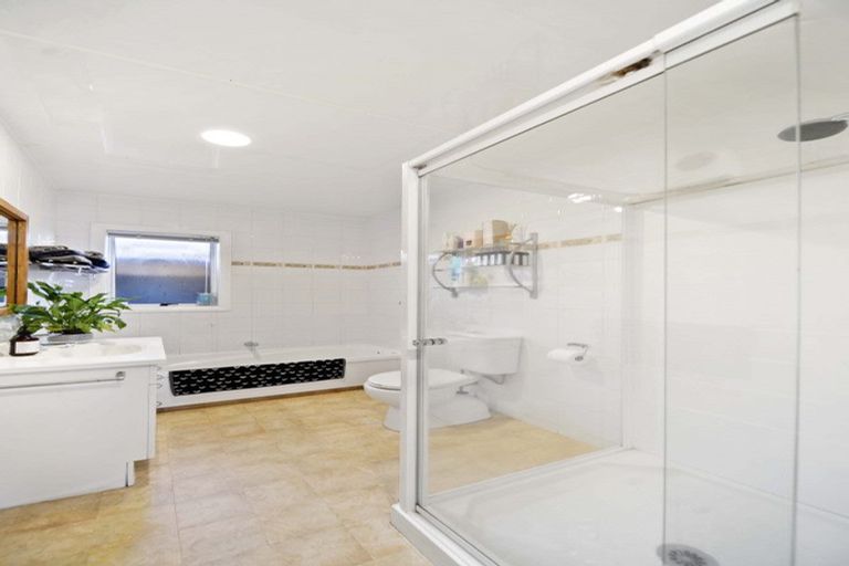 Photo of property in 188 Great South Road, Drury, 2113