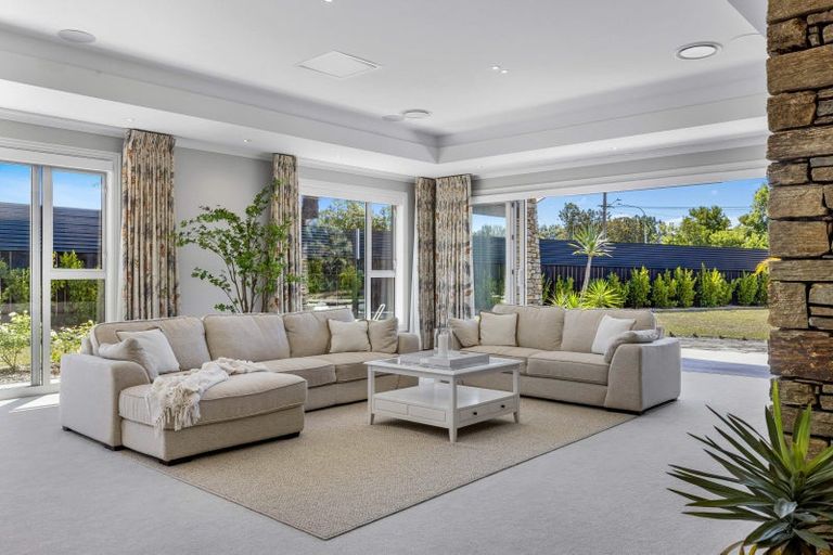 Photo of property in 8a Jelas Drive, Riverhead, 0820