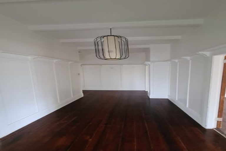 Photo of property in 17 Pakuranga Road, Pakuranga, Auckland, 2010