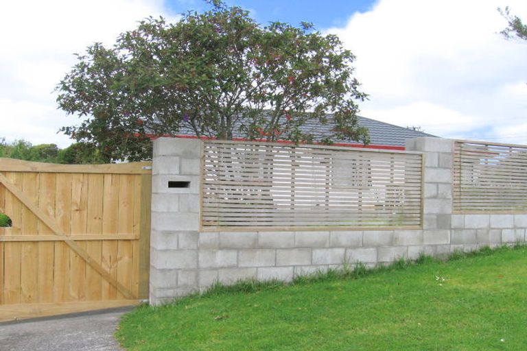 Photo of property in 66 Maywood Crescent, Glen Eden, Auckland, 0602