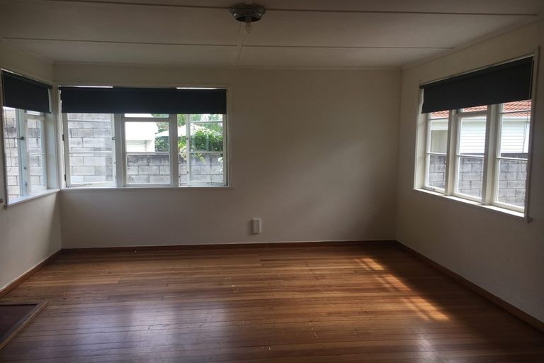 Photo of property in 8 Armitage Place, Fairfield, Hamilton, 3214