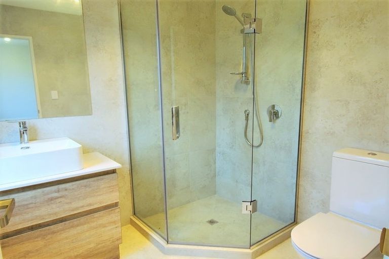 Photo of property in 16b Kaimai Avenue, Massey, Auckland, 0614