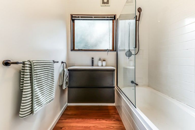 Photo of property in 35a Lake Crescent, Hamilton Lake, Hamilton, 3204