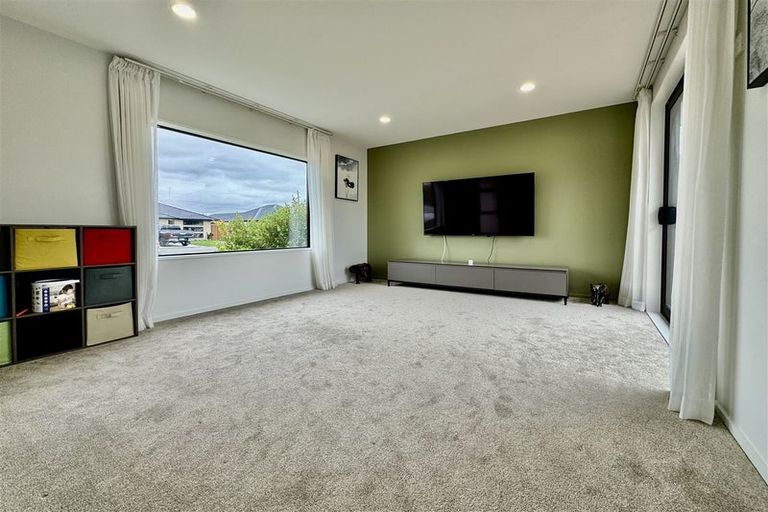 Photo of property in 17 Conailus Street, Halswell, Christchurch, 8025