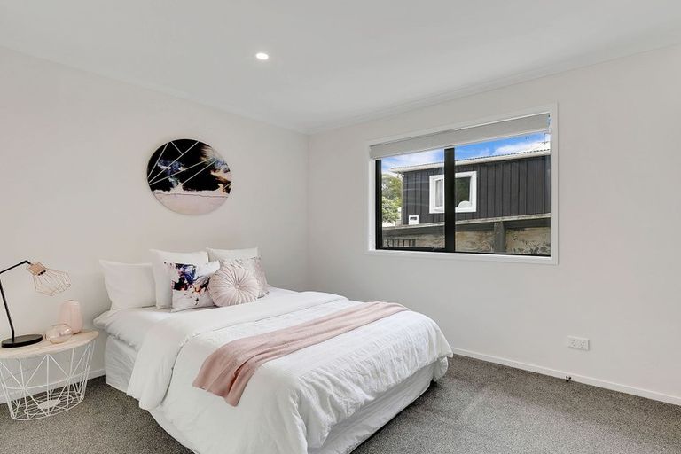 Photo of property in 104 Rangituhi Crescent, Takapuwahia, Porirua, 5022