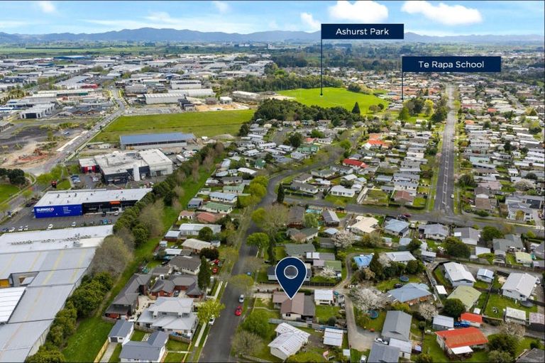 Photo of property in 66 Oakfield Crescent, Pukete, Hamilton, 3200
