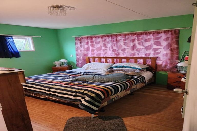 Photo of property in 31 Barneys Farm Road, Clendon Park, Auckland, 2103