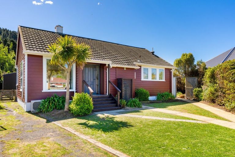 Photo of property in 2 Blundell Avenue, Port Chalmers, 9023