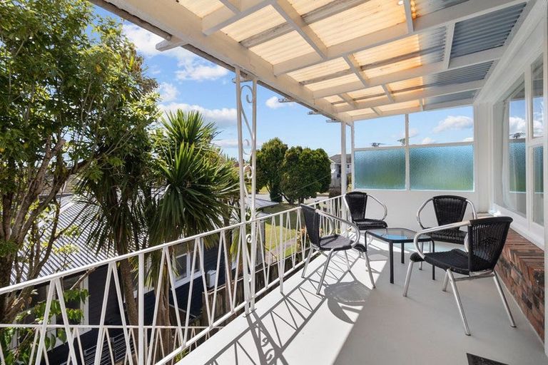 Photo of property in 1/3 Opua Street, Belmont, Auckland, 0622