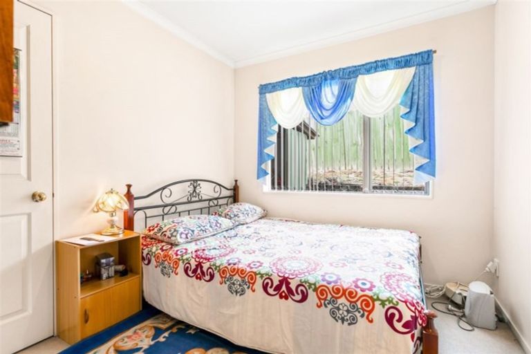 Photo of property in 18 Greenberry Drive, Ranui, Auckland, 0612