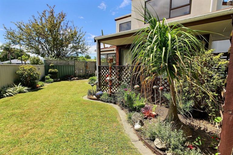 Photo of property in 1/12 Lannie Place, Greenmeadows, Napier, 4112