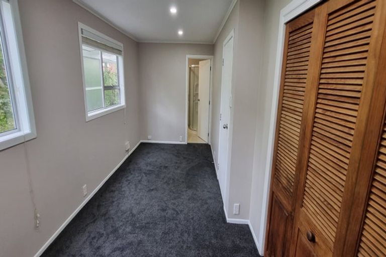 Photo of property in 124 Browns Bay Road, Rothesay Bay, Auckland, 0630