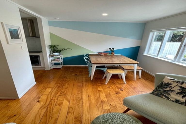 Photo of property in 35 Drome View Place, Beach Haven, Auckland, 0626