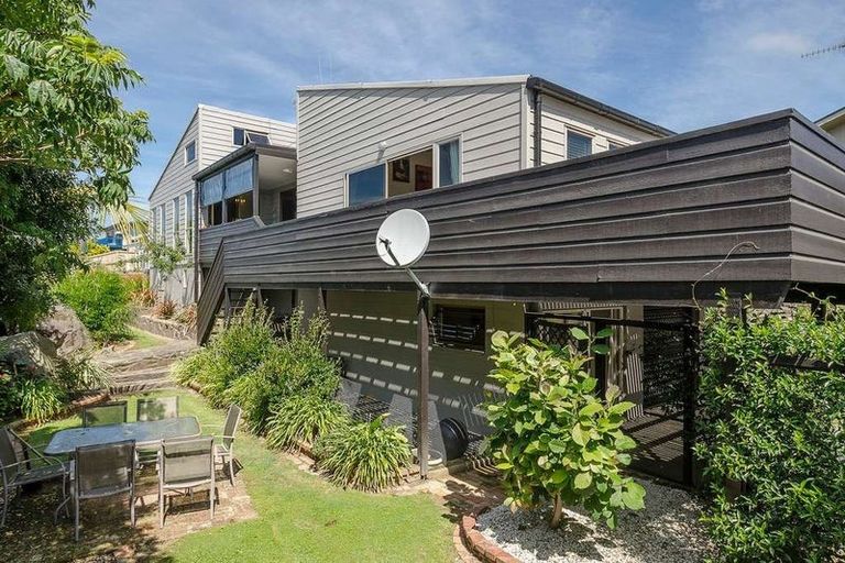 Photo of property in 64 James Cook Drive, Welcome Bay, Tauranga, 3112