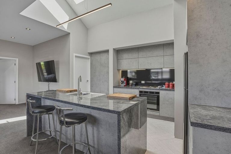 Photo of property in 43 Bradshaw Street, South Dunedin, Dunedin, 9012