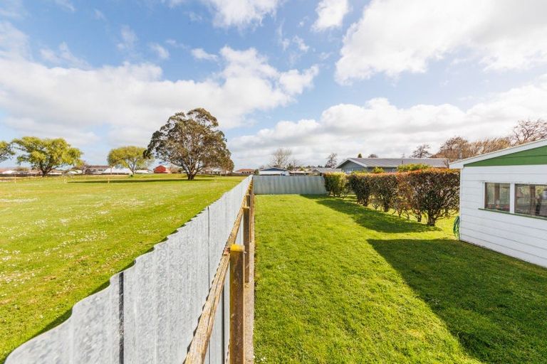 Photo of property in 16 Bendigo Street, Cloverlea, Palmerston North, 4412