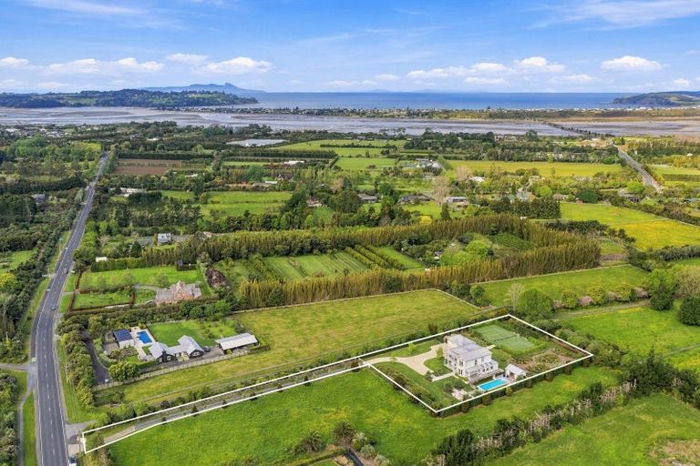 Photo of property in 130 Omaha Flats Road, Tawharanui Peninsula, Warkworth, 0986