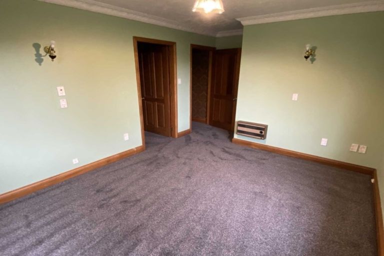 Photo of property in 86 Memorial Avenue, Ilam, Christchurch, 8053