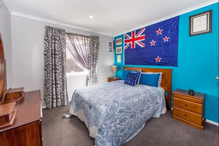 Photo of property in 21 Shillingford Boulevard, Rolleston, 7615