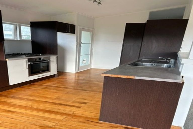 Photo of property in 46 Verbena Road, Birkdale, Auckland, 0626