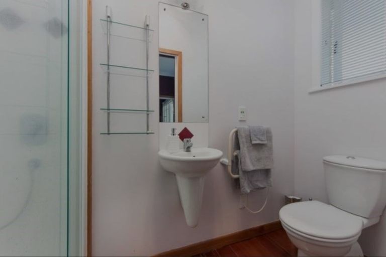 Photo of property in 2/51 Aramoana Avenue, Devonport, Auckland, 0624