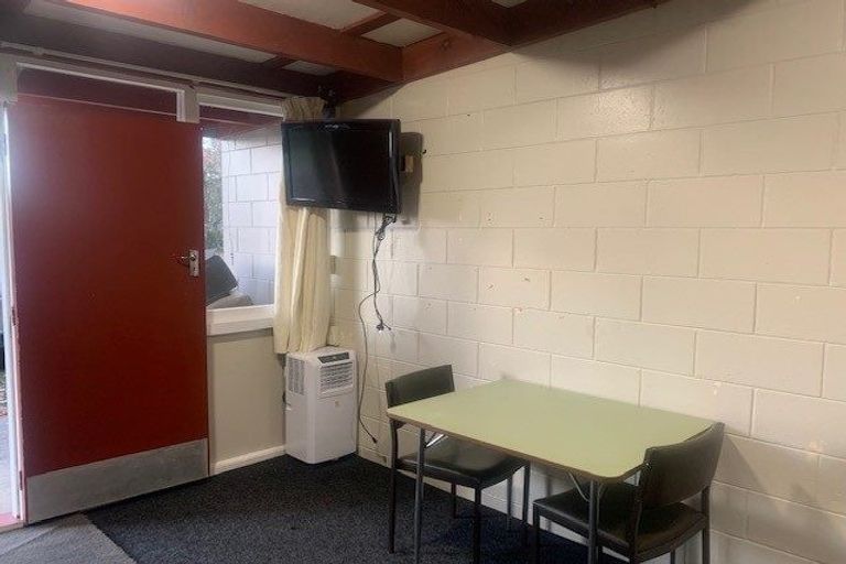 Photo of property in Gore Motor Camp, 35 Broughton Street, Gore, 9710