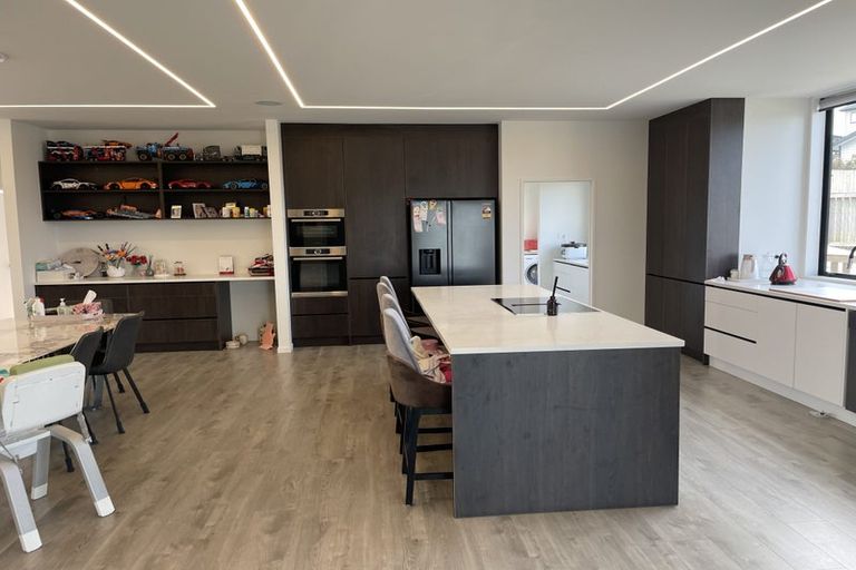 Photo of property in 18 Takurua Terrace, Orewa, 0931