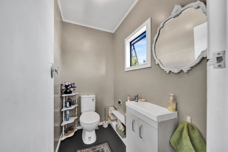 Photo of property in 67a Barrett Street, Westown, New Plymouth, 4310