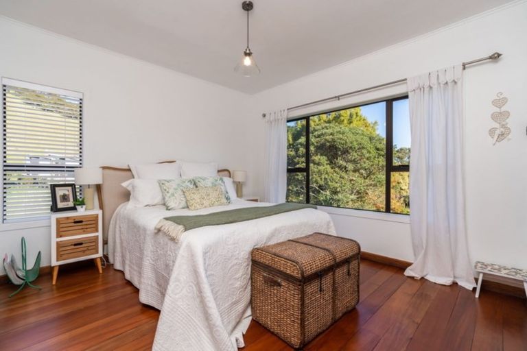 Photo of property in 13 Regent Street, Whakapirau, Maungaturoto, 0583