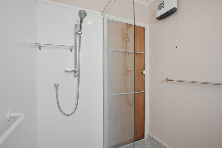 Photo of property in 14 Huatoki Street, Vogeltown, New Plymouth, 4310