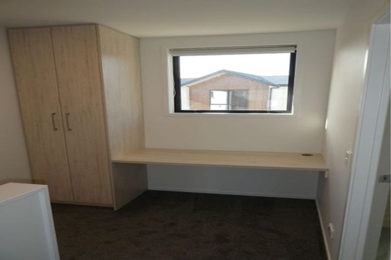 Photo of property in 4/172 Don Buck Road, Massey, Auckland, 0614