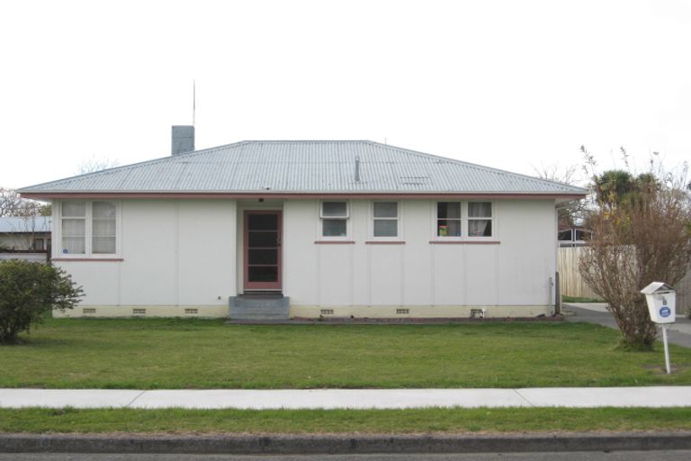 Photo of property in 8 Shackleton Street, Maraenui, Napier, 4110