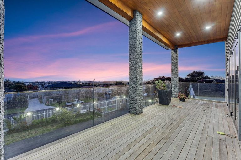 Photo of property in 1 Leven Lane, Totara Heights, Auckland, 2105