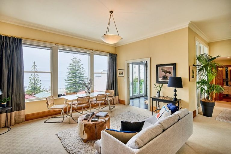 Photo of property in 5b Hay Street, Oriental Bay, Wellington, 6011