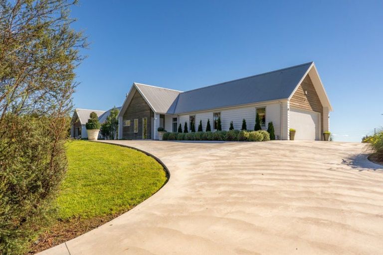 Photo of property in 1232 Taihape Road, Sherenden, Hastings, 4179