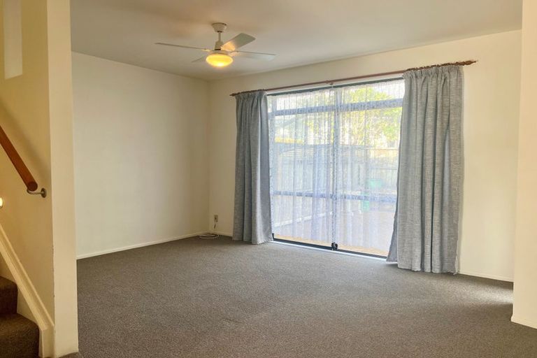 Photo of property in 44/2 Armoy Drive, East Tamaki, Auckland, 2016