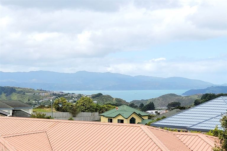 Photo of property in 3 Comber Place, Johnsonville, Wellington, 6037